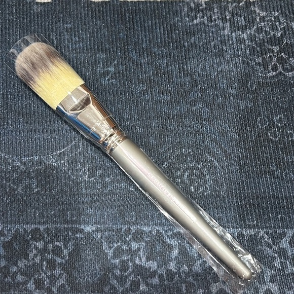 Sephora Professionnel Platinum Collection Foundation Brush #50 new with tags - Picture 1 of 6